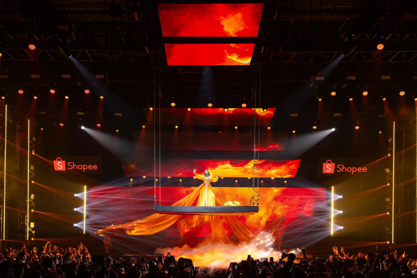 SHOPEE | SAO LIVE ĐỈNH CHÓP THÁNG 6: QUẨY HÈ CÙNG CHỊ ĐẸP
